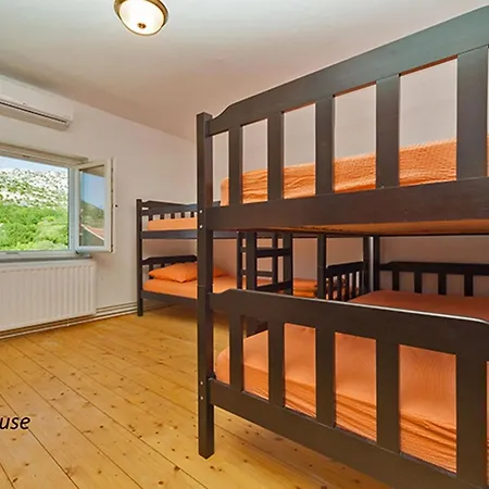 Hébergement de vacances Mit Pool- By Interhome *