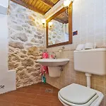 Mit Pool- By Interhome بيت للعطل