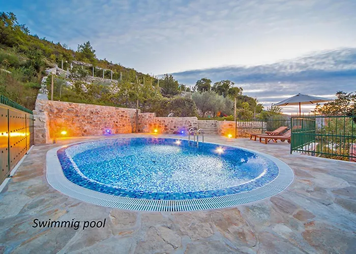 Hébergement de vacances Mit Pool- By Interhome Oslje